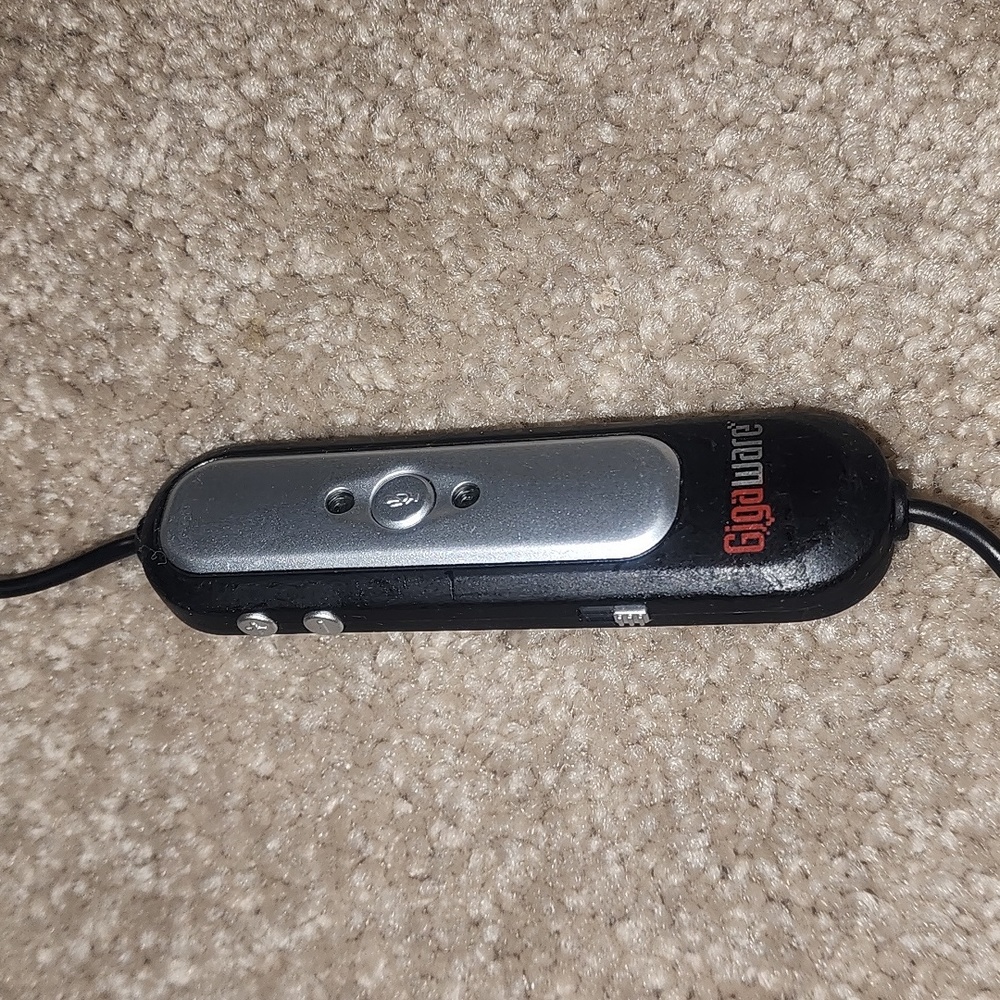 Gigaware headphones with microphone and 4-port hub - Picture 4 of 4